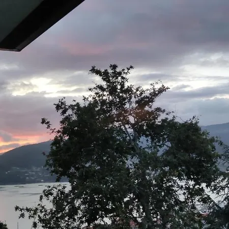 Casa En Chapela, Con Vistas A La Ria De 度假居 比戈